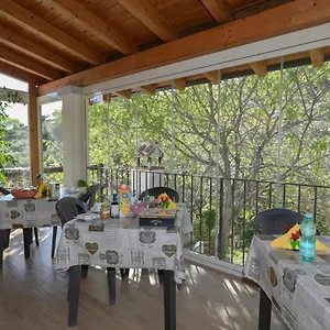 Bed & Breakfast Su Neulagi, Triei